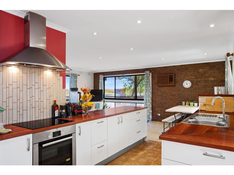 2 Beryl Close, Greensborough VIC 3088