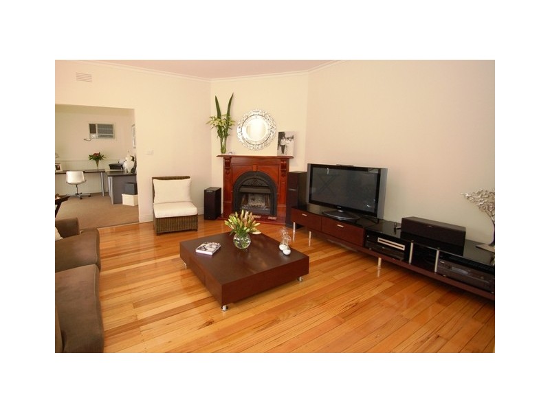 1/5 Sylvan Street, Montmorency VIC 3094