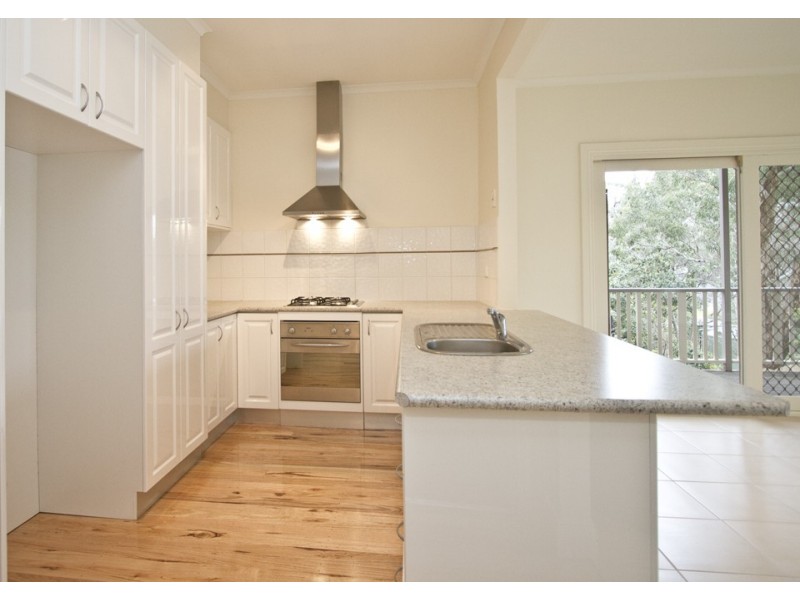 1/5 Sylvan Street, Montmorency VIC 3094