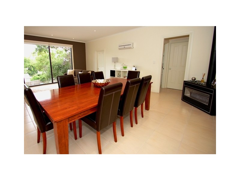 1/5 Sylvan Street, Montmorency VIC 3094