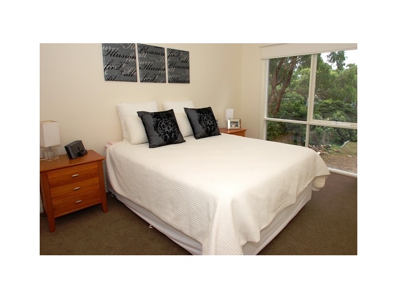 1/5 Sylvan Street, Montmorency VIC 3094