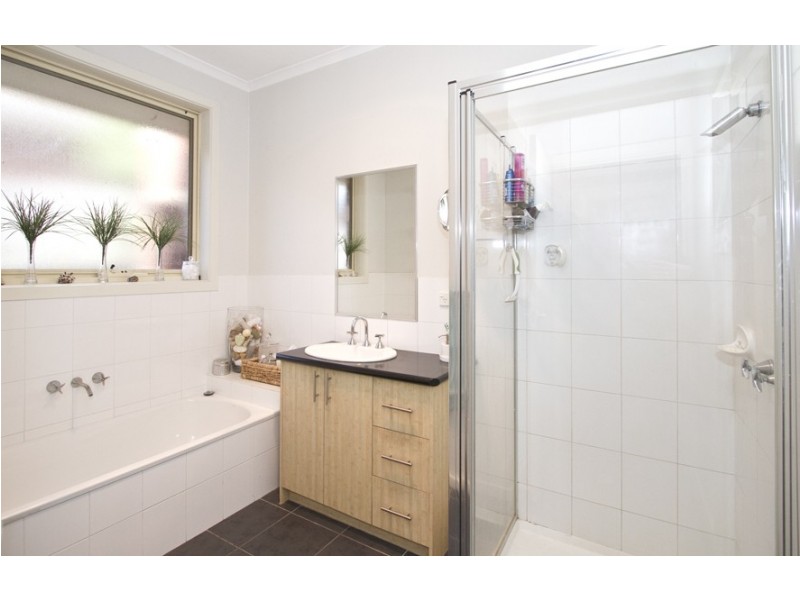 4/12-14 Fernside Avenue, Briar Hill VIC 3088