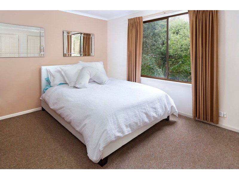 2/44 Sackville Street, Montmorency VIC 3094