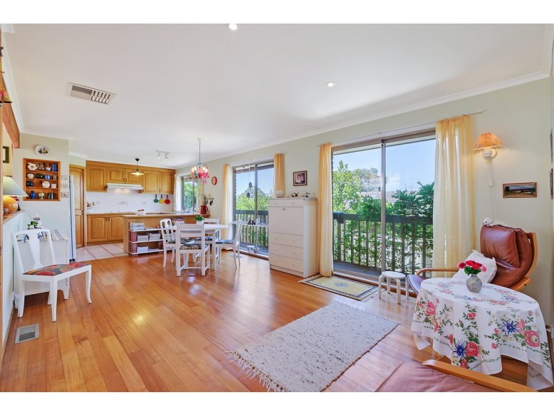 23 Halsbury Court, St Helena VIC 3088