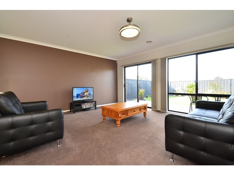 25 Macadamia Street, Doreen VIC 3754