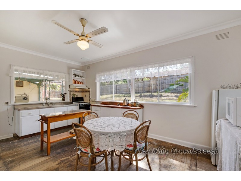 42 Para Road, Montmorency VIC 3094