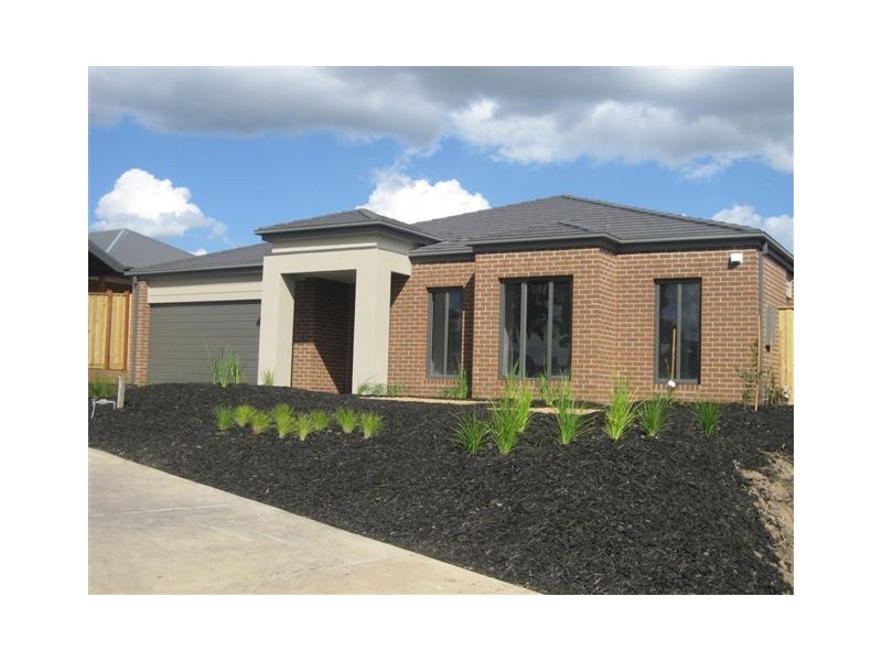 43 Eminence Boulevard, Doreen VIC 3754