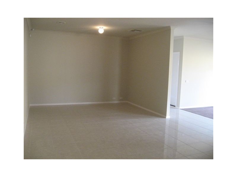 43 Eminence Boulevard, Doreen VIC 3754