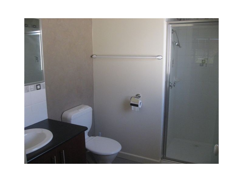 Roxburgh Park VIC 3064