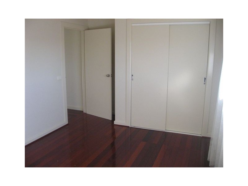Roxburgh Park VIC 3064