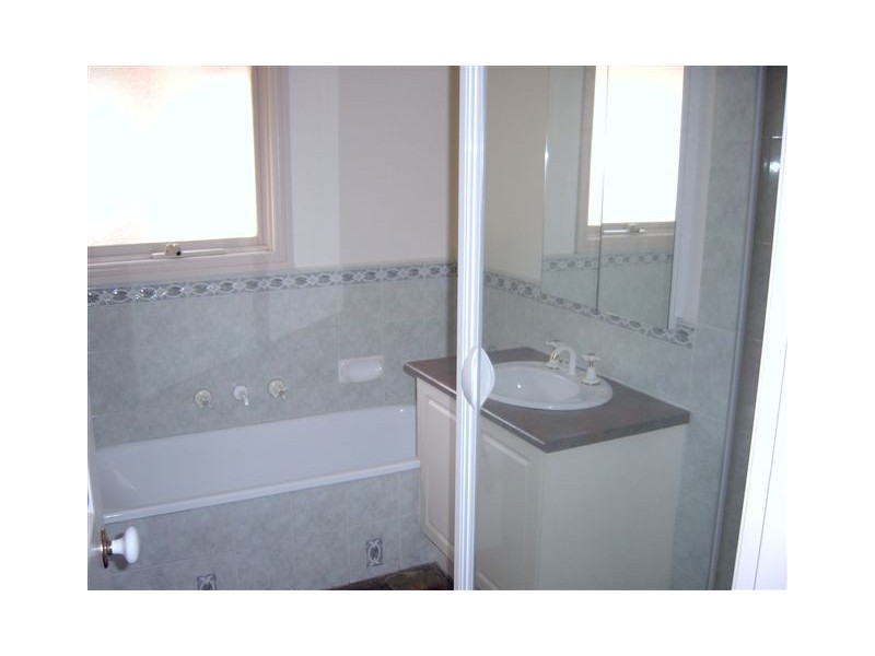 4/1238 Main Road, Eltham VIC 3095