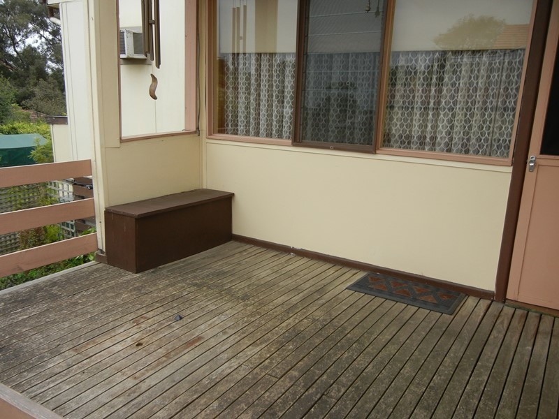 11 Gladstone Road, Briar Hill VIC 3088