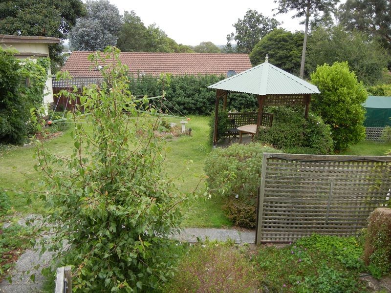 11 Gladstone Road, Briar Hill VIC 3088
