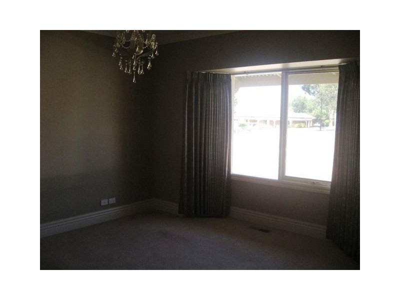 24-26 Laurimar Hill Drive, Doreen VIC 3754