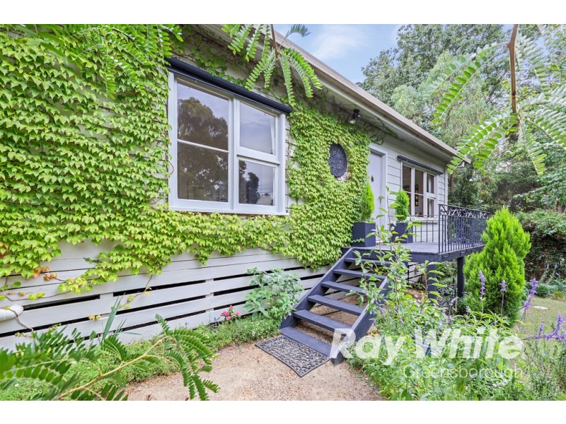 19 Paterson Crescent, Greensborough VIC 3088