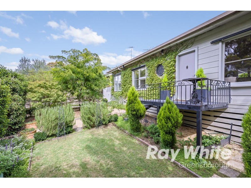 19 Paterson Crescent, Greensborough VIC 3088