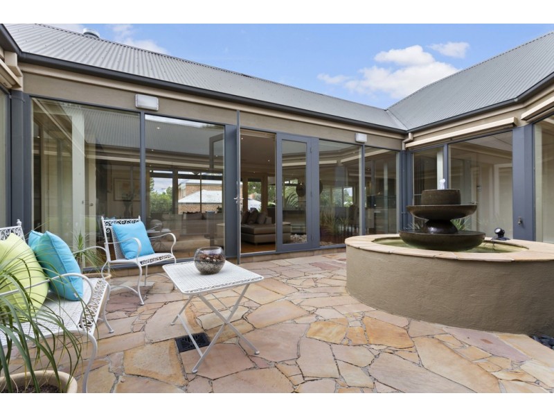 12 Burgan Street, Doreen VIC 3754