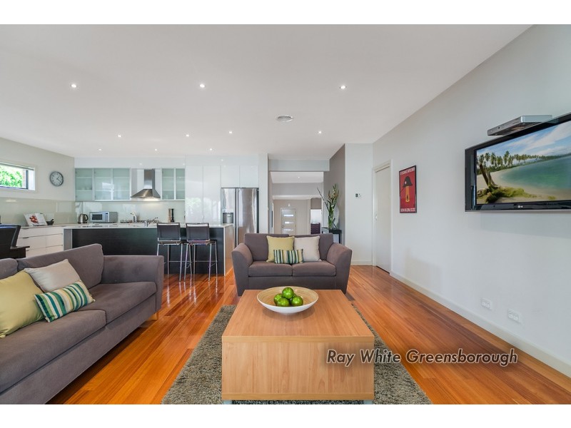 2/220 Nepean Street, Greensborough VIC 3088