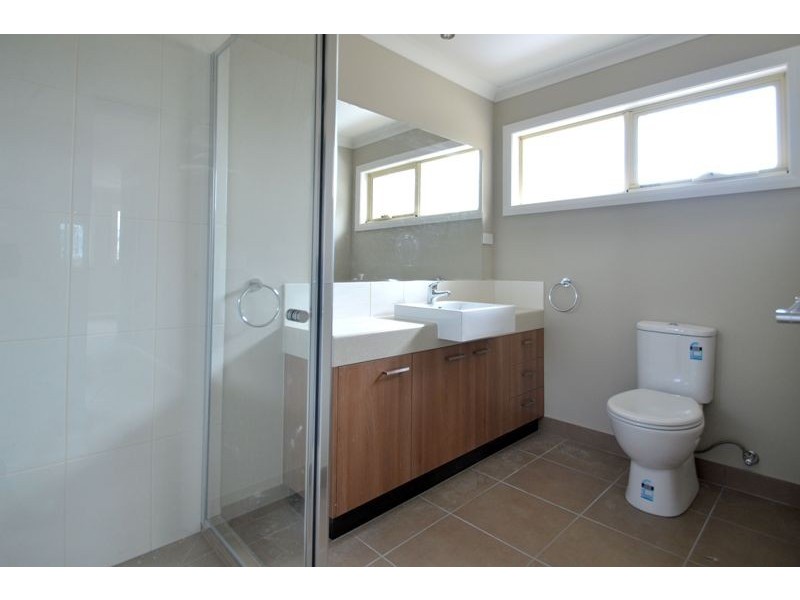 1/9 Kelvin Grove, South Morang VIC 3752