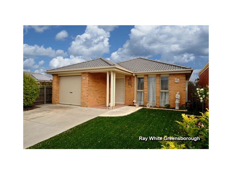 15 Branchilly Drive, Roxburgh Park VIC 3064