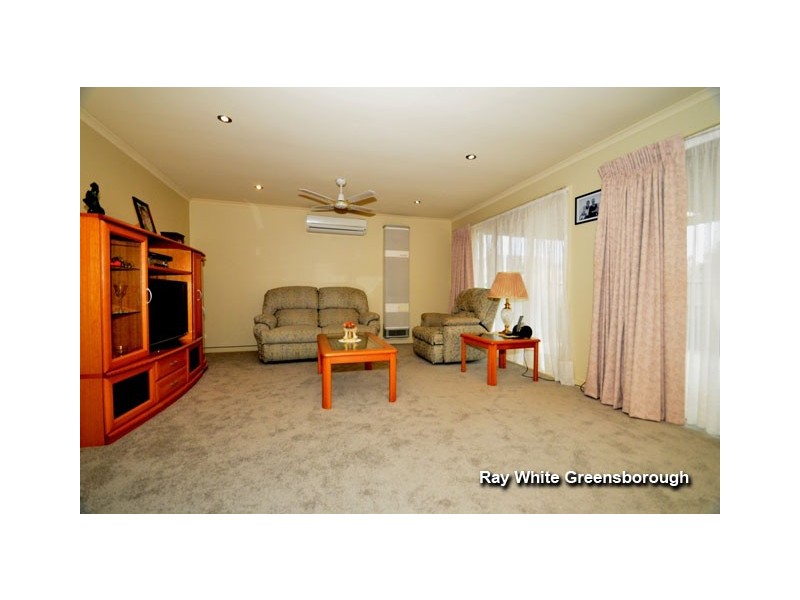 15 Branchilly Drive, Roxburgh Park VIC 3064