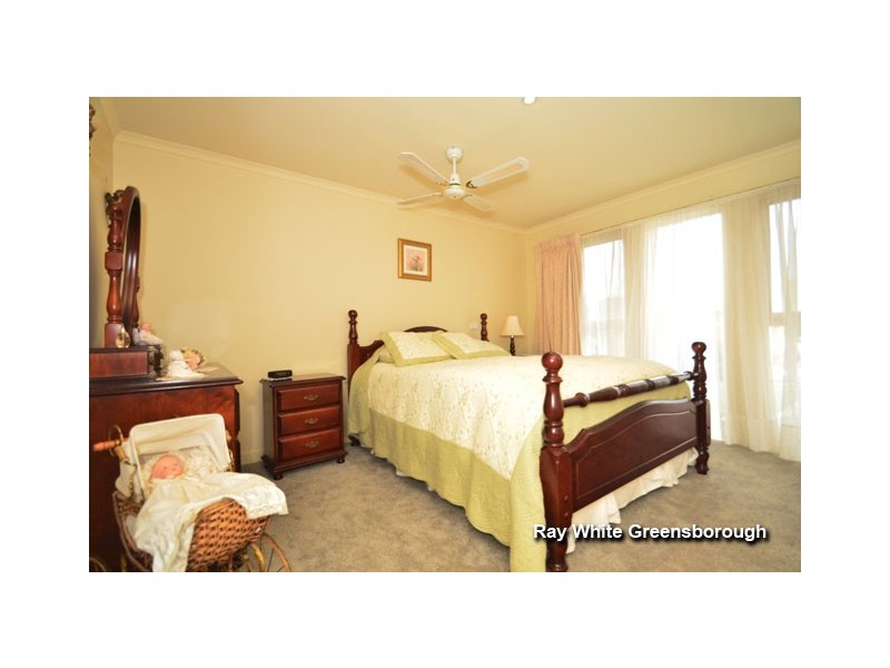 15 Branchilly Drive, Roxburgh Park VIC 3064