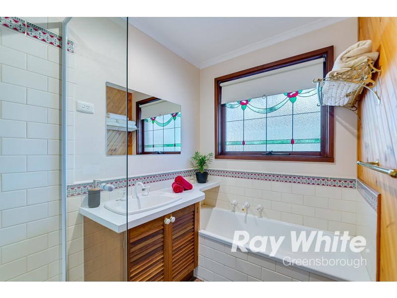 5 Macdhui Avenue, Eltham North VIC 3095