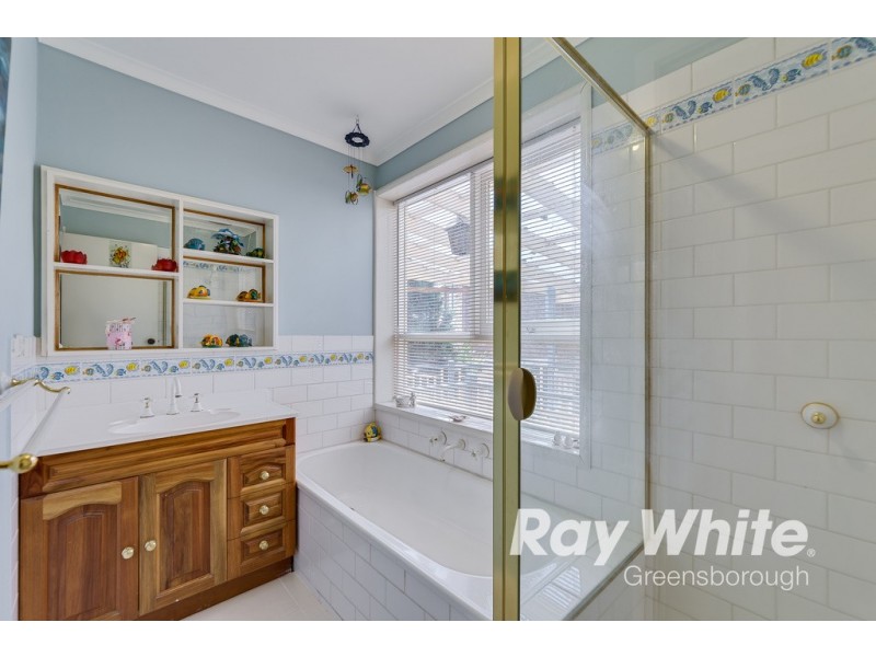 15 Doowi Court, Greensborough VIC 3088