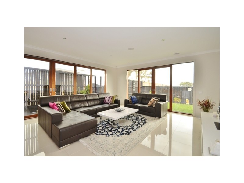 73 Pomaderris Drive, Mernda VIC 3754