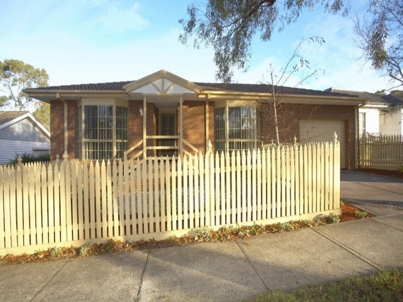 1/5 Adeline Street, Greensborough VIC 3088