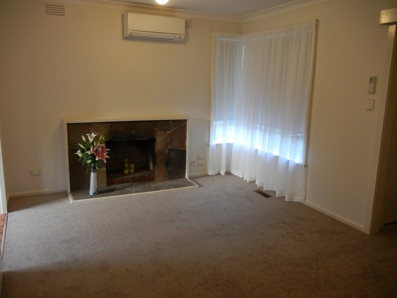 11 Lincoln Street, Watsonia VIC 3087