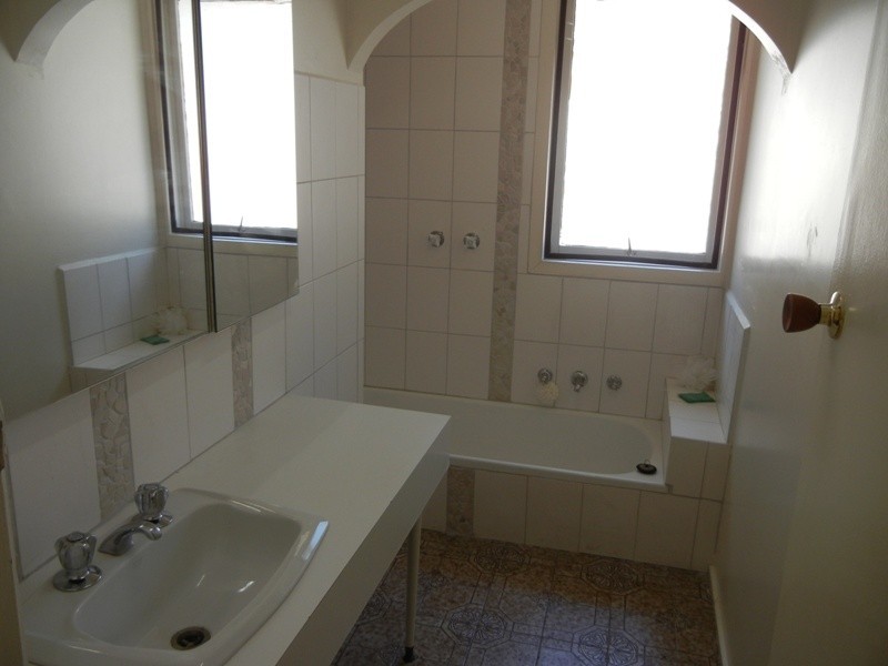 1234 Main Road, Eltham VIC 3095