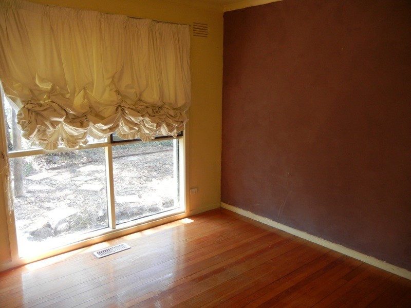 1234 Main Road, Eltham VIC 3095