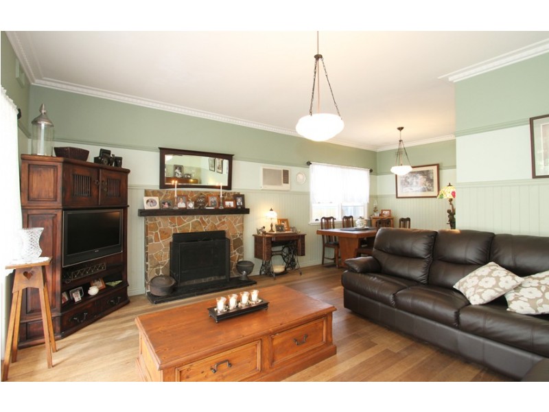 6 Donald Street, Greensborough VIC 3088