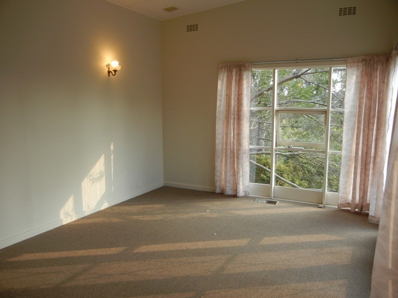 104 Hume Street, Greensborough VIC 3088