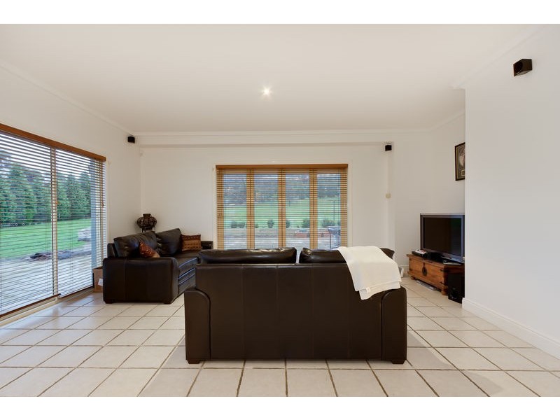 15 North Oatlands Road, Yarrambat VIC 3091