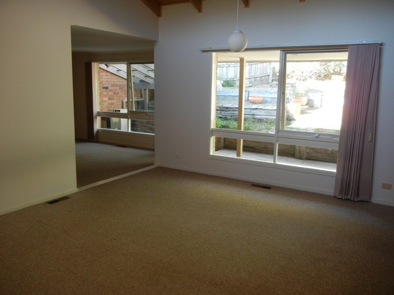 5/16 Inez Avenue, Eltham VIC 3095