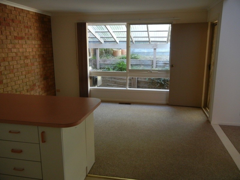 5/16 Inez Avenue, Eltham VIC 3095