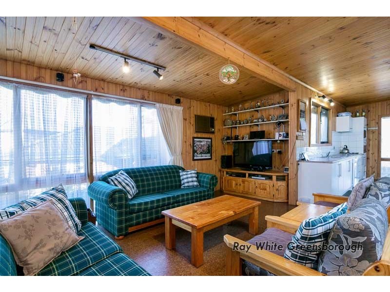 2-4 Anama Street, Greensborough VIC 3088