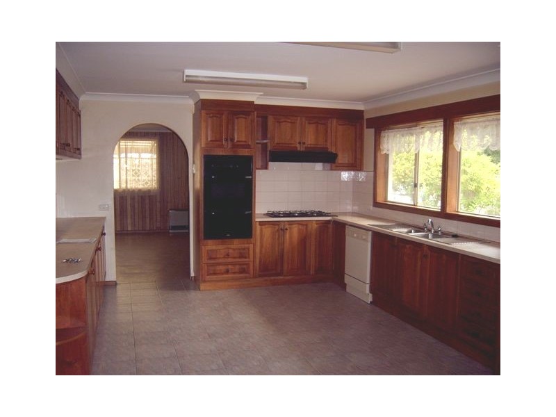 182 River Avenue, Plenty VIC 3090