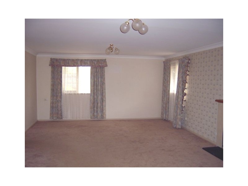 182 River Avenue, Plenty VIC 3090