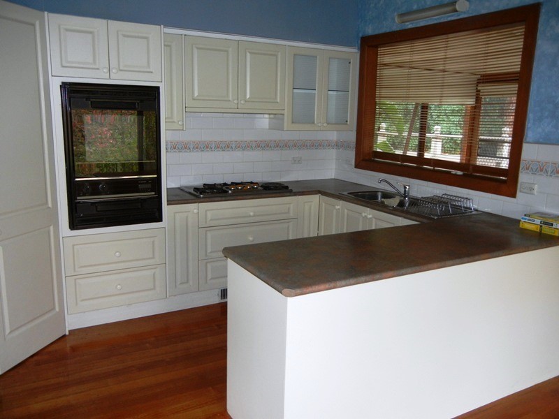 8 Perversi Avenue, Diamond Creek VIC 3089