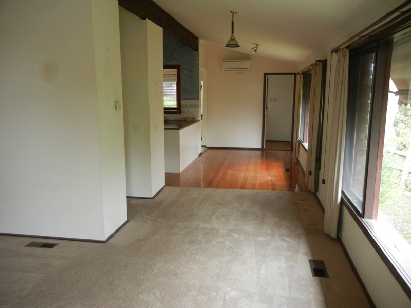 8 Perversi Avenue, Diamond Creek VIC 3089