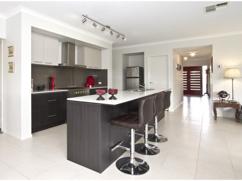 48 Eminence Boulevard, Doreen VIC 3754