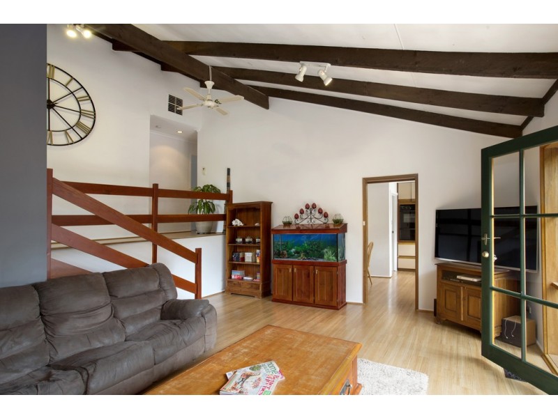 30 Bishop Avenue, Diamond Creek VIC 3089