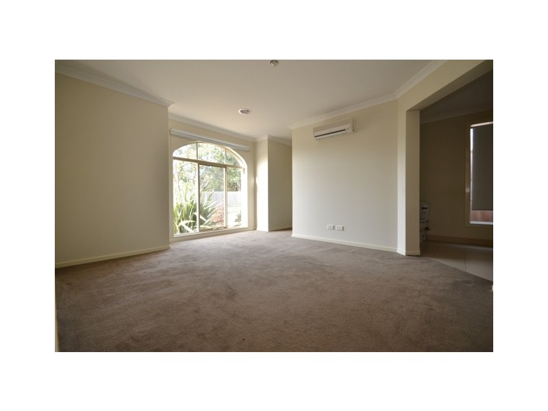 9 Coleridge Way, South Morang VIC 3752