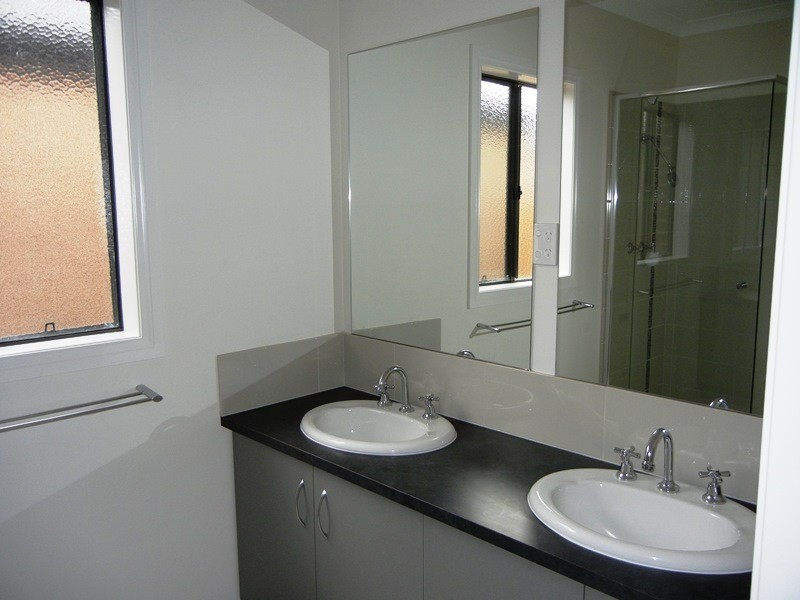 19 Shoal Circuit, Doreen VIC 3754