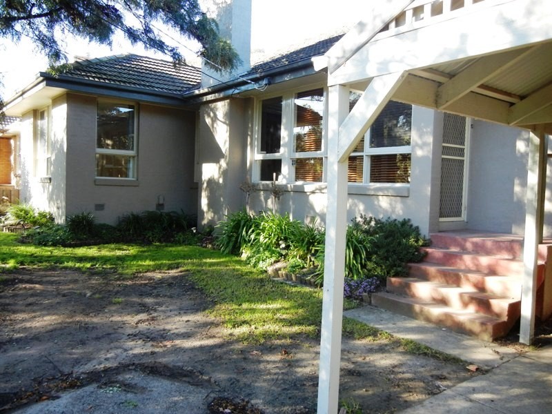 213 Nell Street, Greensborough VIC 3088