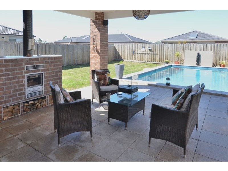 24 Vichy Avenue, Doreen VIC 3754