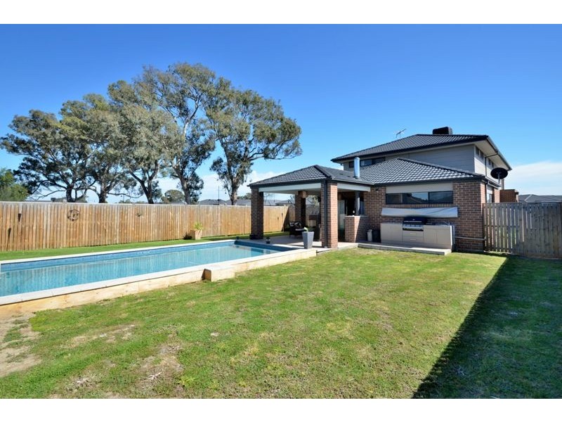 24 Vichy Avenue, Doreen VIC 3754